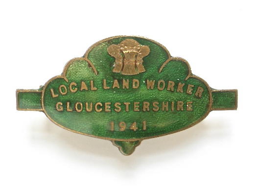 WW2 Gloucestershire 1941 local land worker on war service badge