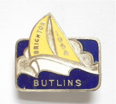 Butlins 1954 Brighton holiday camp sailing yacht badge