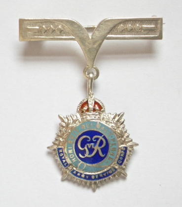 WW2 Royal Army Service Corps silver V for victory sweetheart brooch