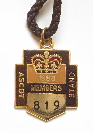 1988 Ascot horse racing club badge