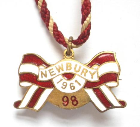 1961 Newbury Races horse racing club badge