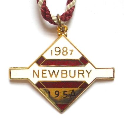 1987 Newbury Racecourse horse racing club badge