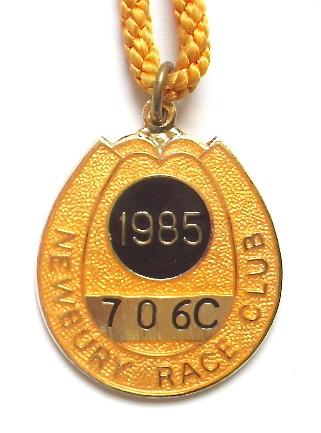 1985 Newbury Racecourse horse racing club badge