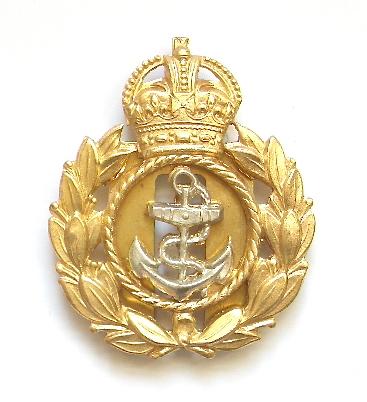 Royal Navy Chief Petty Officer gilt metal beret badge
