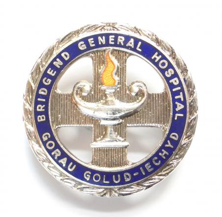 Bridgend General Hospital Gorau Golud-iechyd nurses badge