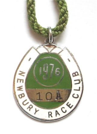 1976 Newbury Racecourse horse racing club members badge
