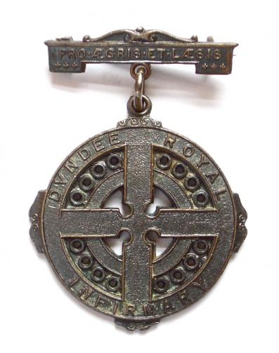 Dundee Royal Infirmary nurses hospital badge