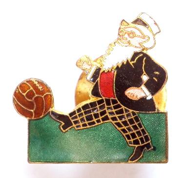 William Younger Brewery Father William mascot footballer badge