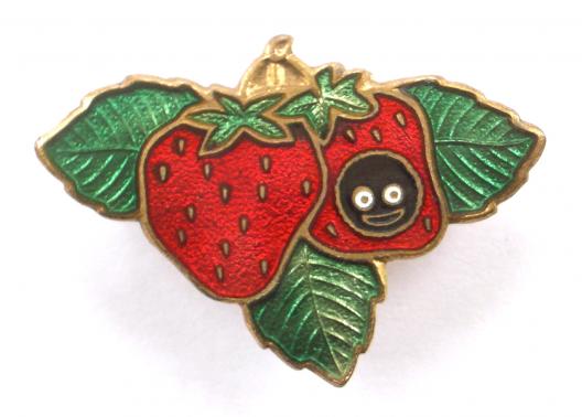 Robertsons pre war Golly strawberry fruit badge