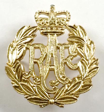 Royal Air Force Other Ranks RAF Post 1953 Anodised Cap Badge.
