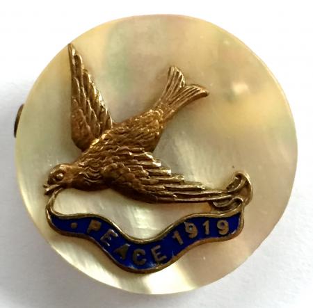 WW1 Peace Celebration 1919 mother of pearl dove badge