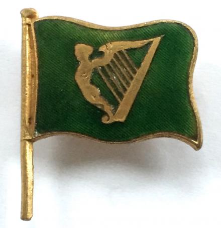 Maid of Erin Harp Irish Nationalists patriotic green flag badge