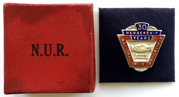 National Union of Railwaymen 1948 silver NUR trade union badge