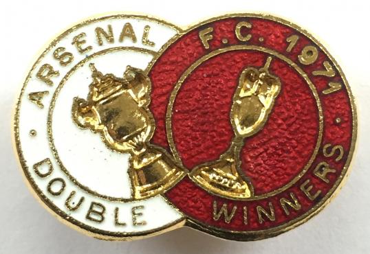 Arsenal football supporters club 1971 badge 