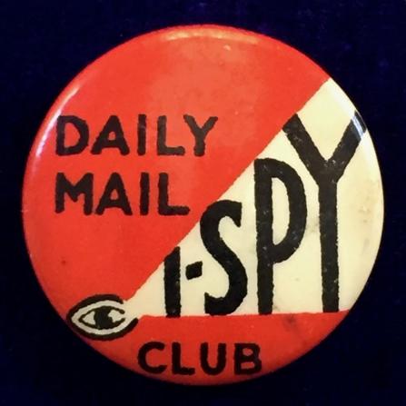 Daily Mail Club I-Spy childrens club tin button badge