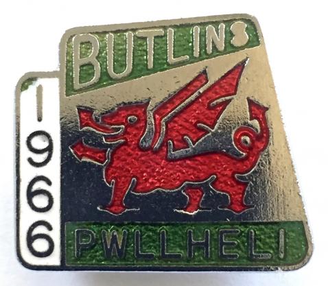 Butlins 1966 Pwllheli Holiday Camp Welsh red dragon badge