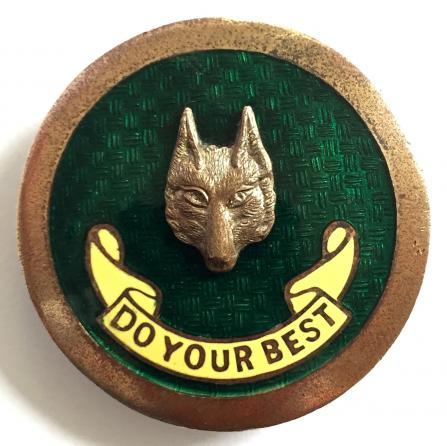 Boy Scouts Wolf Cubs Cubmaster Do Your Best hat badge