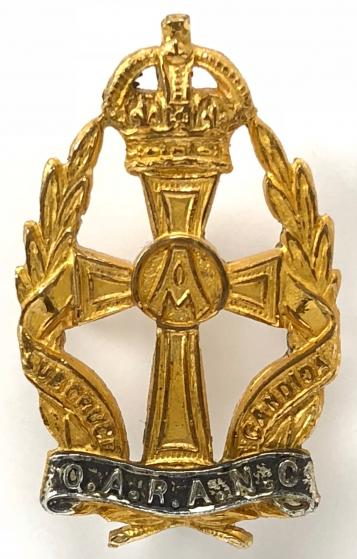 Queen Alexandras Royal Army Nursing Corps QARANC cap badge 