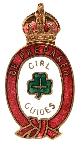 Girl Guides Queens Guide Award gilt and enamel badge