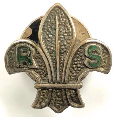 Rover Scouts first pattern lapel badge.