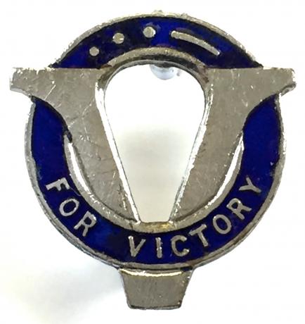 WW2 Churchills V For Victory morse code patriotic home front badge.