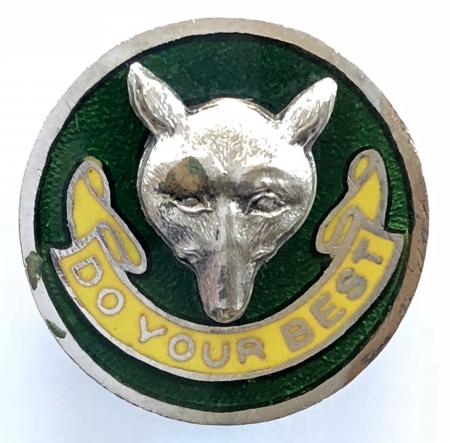 Boy Scouts Cubmaster first issue Do Your Best lapel badge.