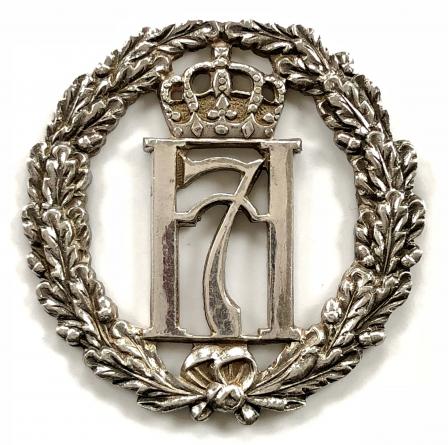 WW2 Free Norwegian Forces 1942 hallmarked silver cap badge.