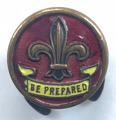 Boy Scouts Assistant Scoutmaster 1909 Pattern lapel badge no stars.