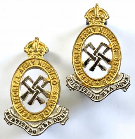 Territorial Army Nursing Service TANS silver and gilt collar badges