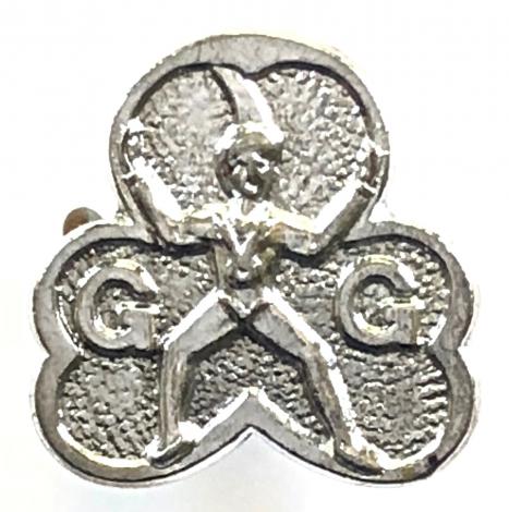 Girl Guides Brownie Guide miniature promise badge c1970