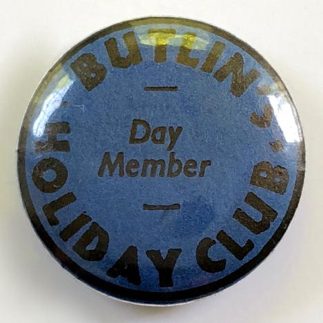 Butlins Holiday Club day member blue tin button badge
