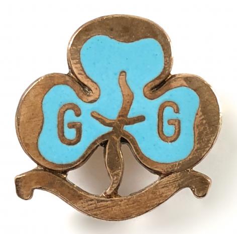 Girl Guides Rangers trefoil promise badge