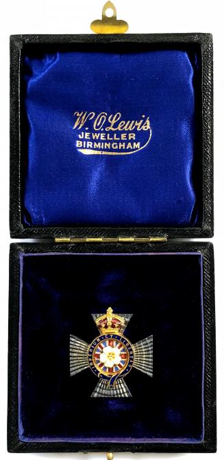 Primrose League Knights Imperial badge in presentation case