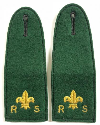 Rover Scouts yellow embroidered arrowhead felt epaulettes