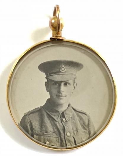 WW1 Hampshire Cyclist Battn territorial uniformed soldier gold locket