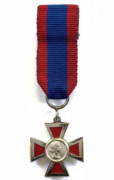 Royal Red Cross 2nd class Elizabeth II miniature medal