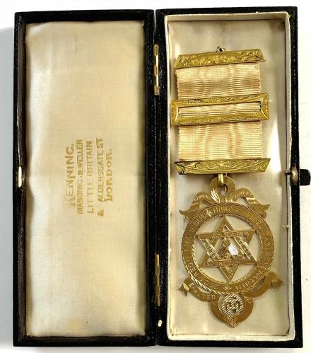 Royal Arch Chapter Masonic Victorian silver gilt jewel in presentation case
