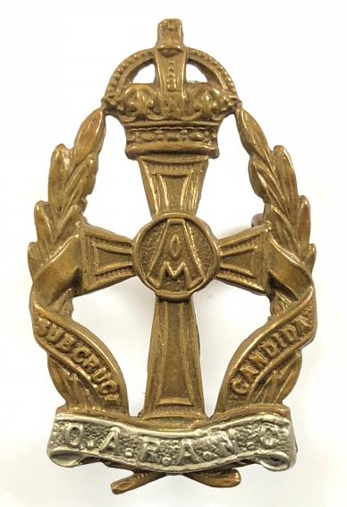 Queen Alexandras Royal Army Nursing Corps QARANC cap badge