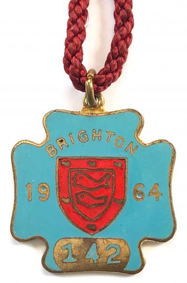 Brighton 1964 horse racing club badge