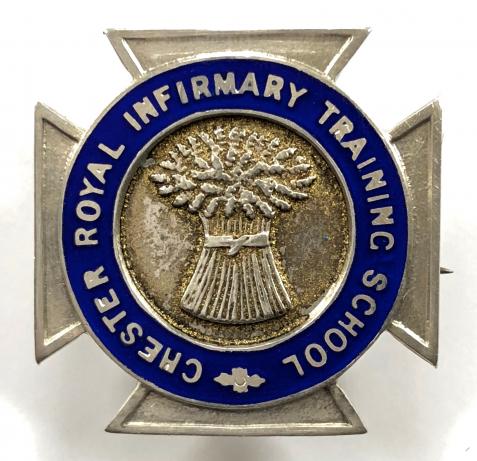 Chester Royal Infirmary Training School 1935 silver nurses badge