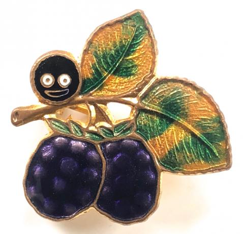 Robertsons pre war Golly bramble fruit badge