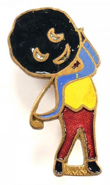 Robertsons 1970s Golly golfer promotional badge Fattorini