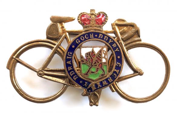 Cyclists Touring Royal Badge of Wales vintage bicycle souvenir badge