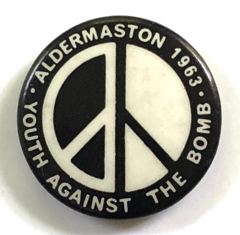 Campaign for Nuclear Disarmament ban the bomb CND badge