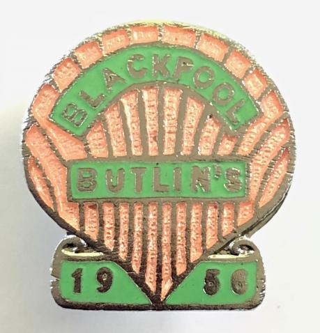 Butlins 1956 Blackpool holiday camp shell badge