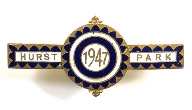 1947 Hurst Park Club horse race badge