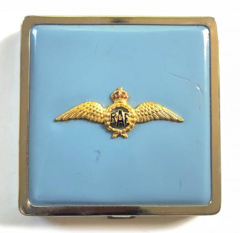 WW2 Royal Air Force RAF pilot's wing ladies powder compact Made in England