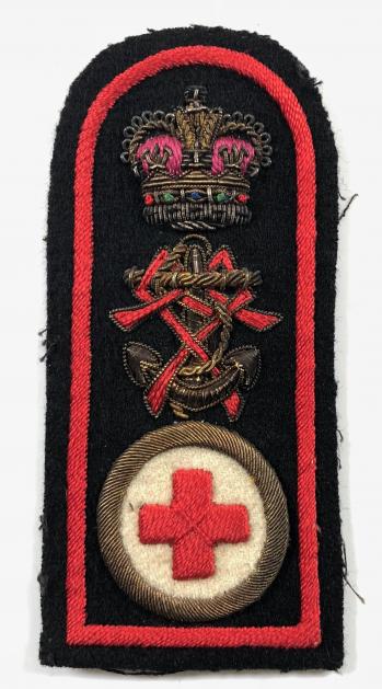 QARNNS Superintending Sister tippet rank badge