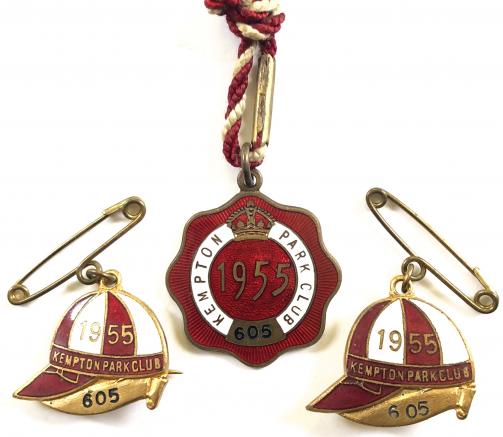 1955 Kempton Park Club horse racing trio of badges