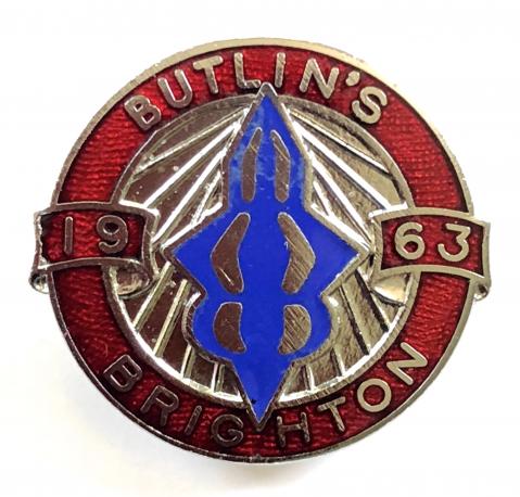 Butlins 1963 Brighton holiday camp lantern badge